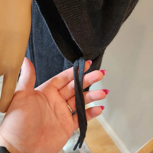 Lululemon Cashmere Blend Breeze Easy Grey Wrap Estimated Size Medium - Picture 12 of 16